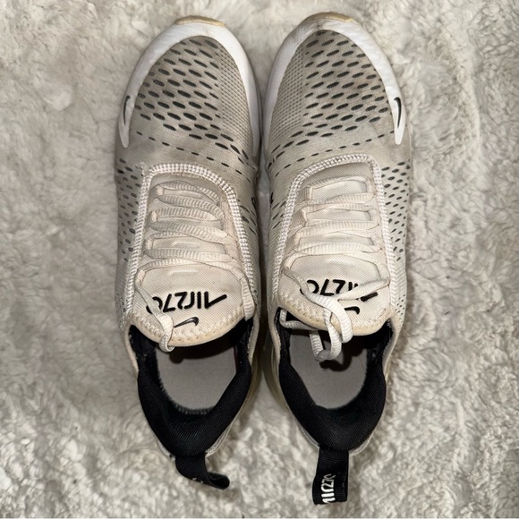 Nike Air Max 270 Woman’s Sneakers - Picture 8 of 12